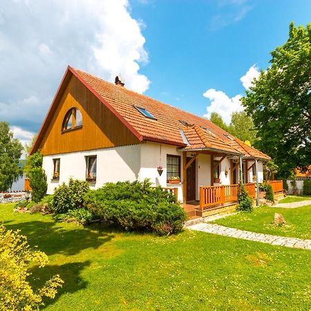 Apartments U Jezera Cerna Черна-в-Пошумави Экстерьер фото